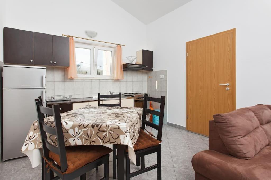 Apartments Mani Trogir Exterior foto