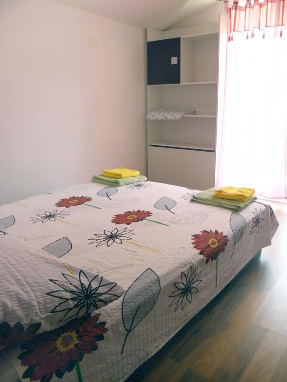 Apartments Mani Trogir Habitación foto